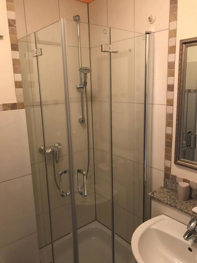 Landhotel Lindenhof Grevenbroich Εξωτερικό φωτογραφία