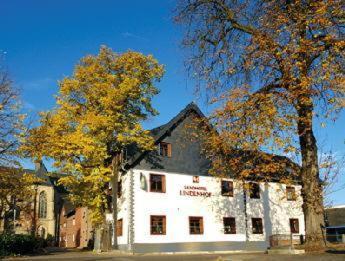 Landhotel Lindenhof Grevenbroich Εξωτερικό φωτογραφία